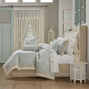 J. Queen New York Garden View California King Comforter Set NWT